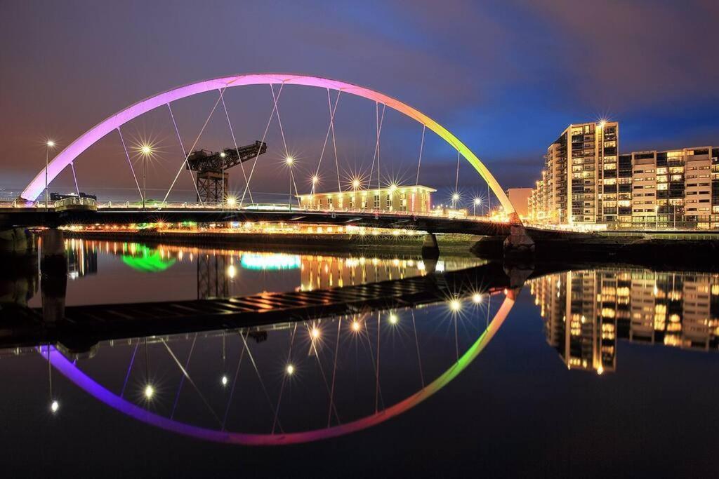 Fabulous Location, One Bedroom West End Flat, Just Off Byres Rd, Close To Sec & Hydro Glasgow Esterno foto